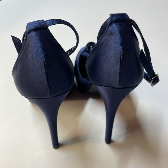 Bakers Elegant Satin Platform High Heel Pump Ruffled Detail Dress Womens Sz 10 - Picture 5 of 11